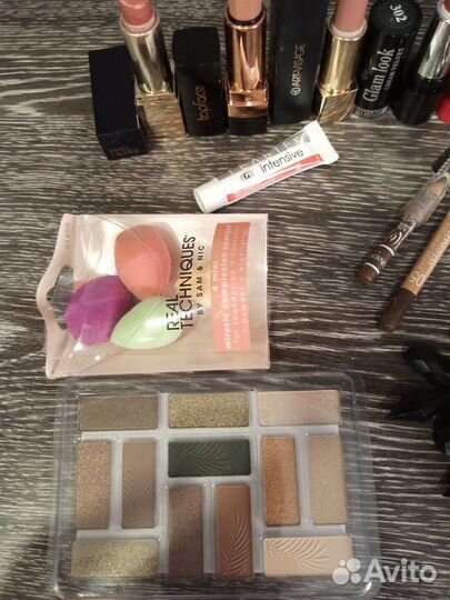 Набор косметики, бижутерии, парфюм