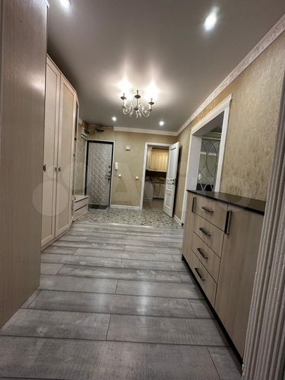 3-к. квартира, 86 м², 8/9 эт.