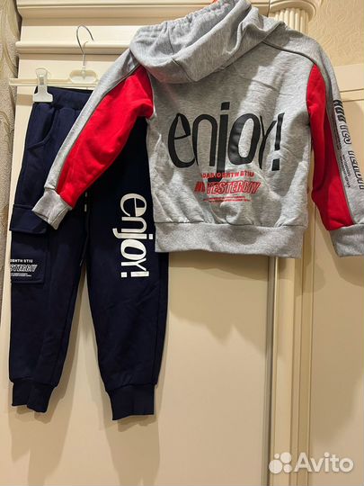 Костюм спортивный детский новый