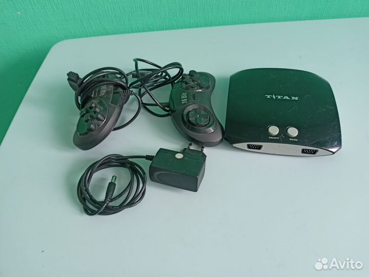 Игровая приставка Titan Титан