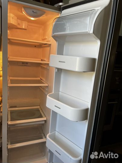 Холодильник Whirpool fruu2VAF20/0