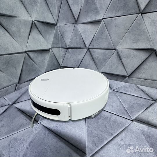 Робот пылесос Xiaomi Mi Robot Vacuum mop essential