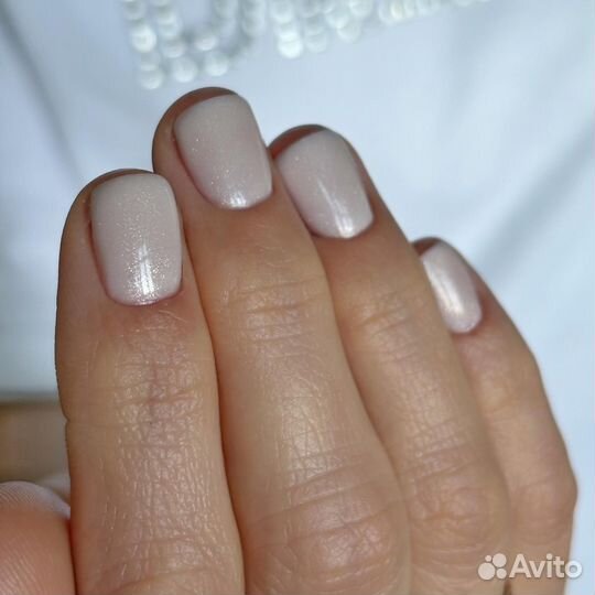 Модель на маникюр