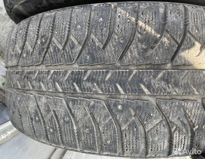 Bridgestone Ice Cruiser 7000 255/50 R19 107T