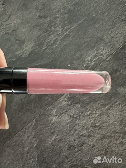 Матовая помада Nouba