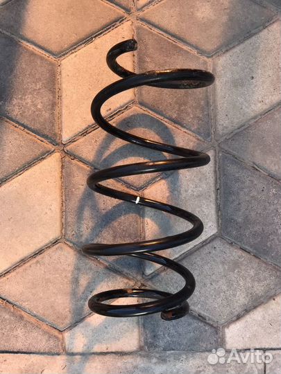 Пружина правая передняя Тойота Камри 40 2,4