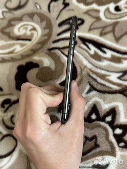 iPhone X, 256 ГБ