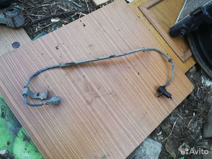 Датчик абс Ниссан Премьера Комфорт Р11