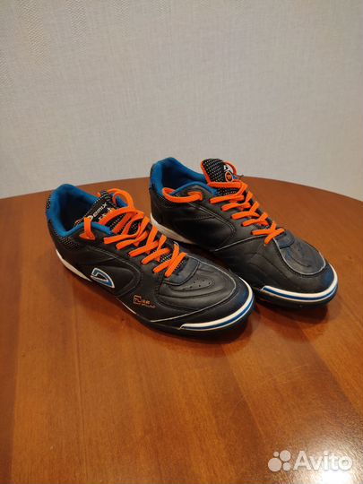 Спортивная обувь для мальчиков