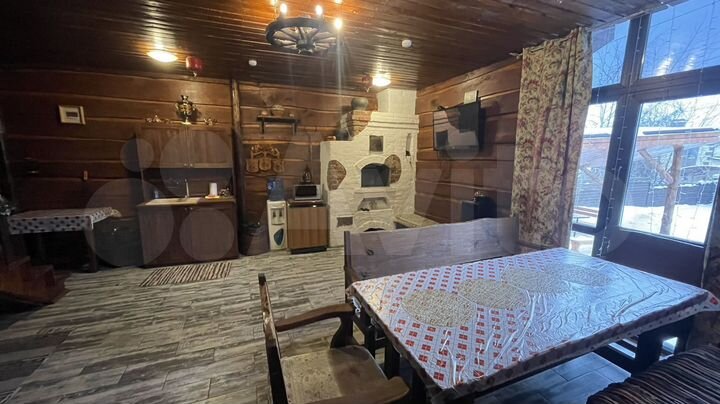 Дом 180 м² на участке 4 сот.