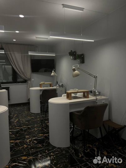 Мастер маникюра и педикюра