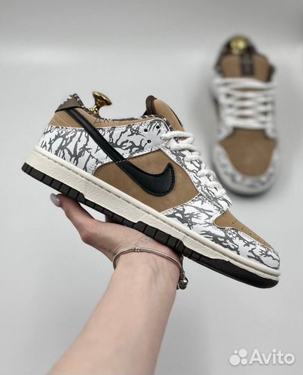 Nike sb dunk low travis scott cactus jack