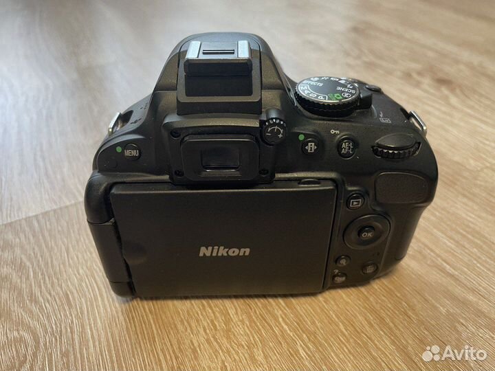 Зеркальный фотоаппарат Nikon D5100