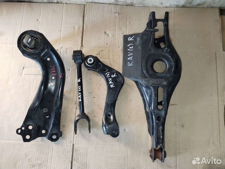 Рычаг задний правый Toyota Rav 4 XA50 2018-2021