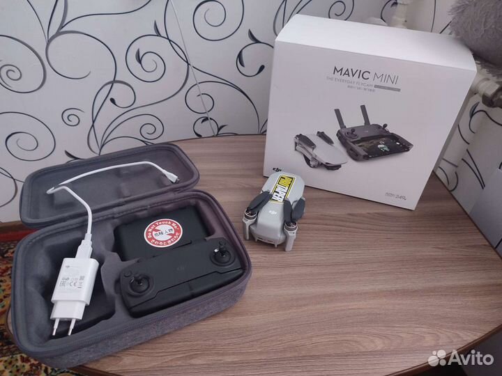 Продам квадрокоптер dji mavic mini