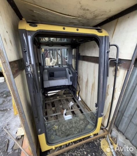 Кабина Komatsu PC300-8