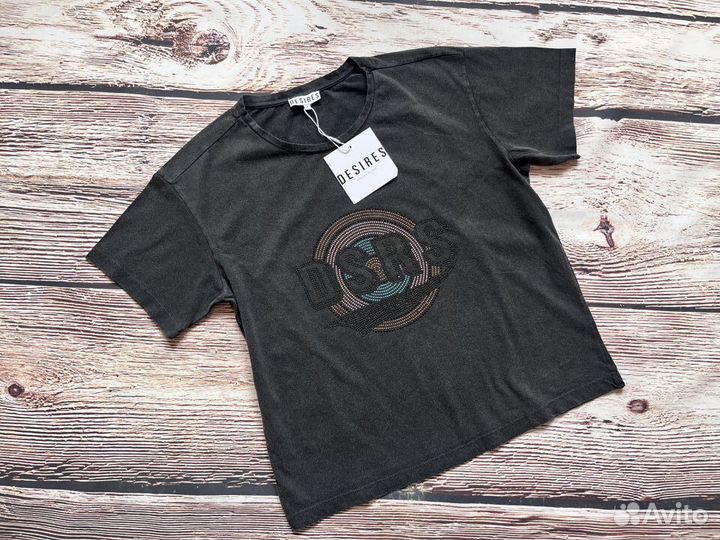 Новая футболка Desires размер S