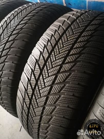 Bridgestone Blizzak LM-001 255/55 R20 110H