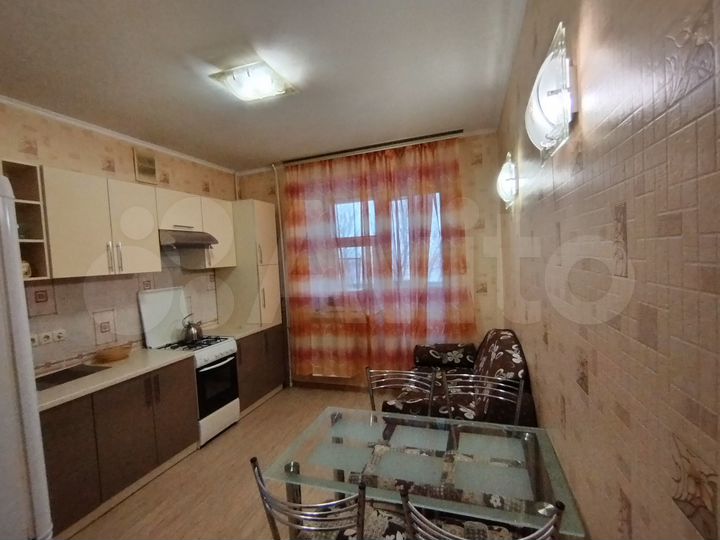1-к. квартира, 53 м², 8/10 эт.
