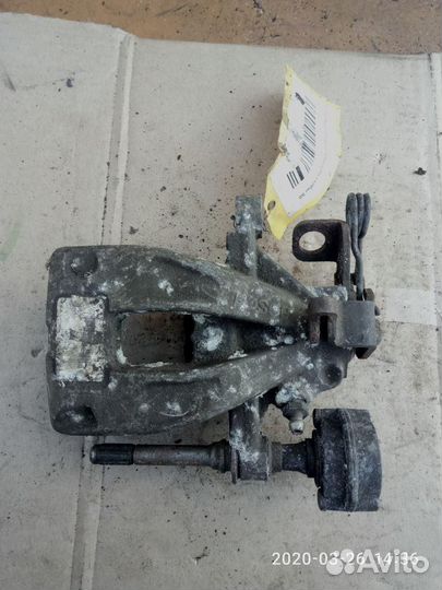 Суппорт задний правый Peugeot 207