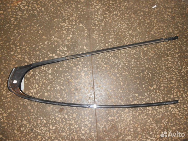 Молдинг оконного проёма задний правый (Jaguar XF)