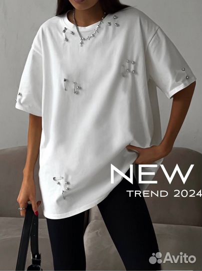 Футболка с булавками оверсайз р 42, 44, 46, 48