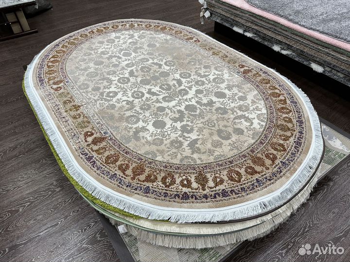 Ковер новый овальный 1.6х2.3м