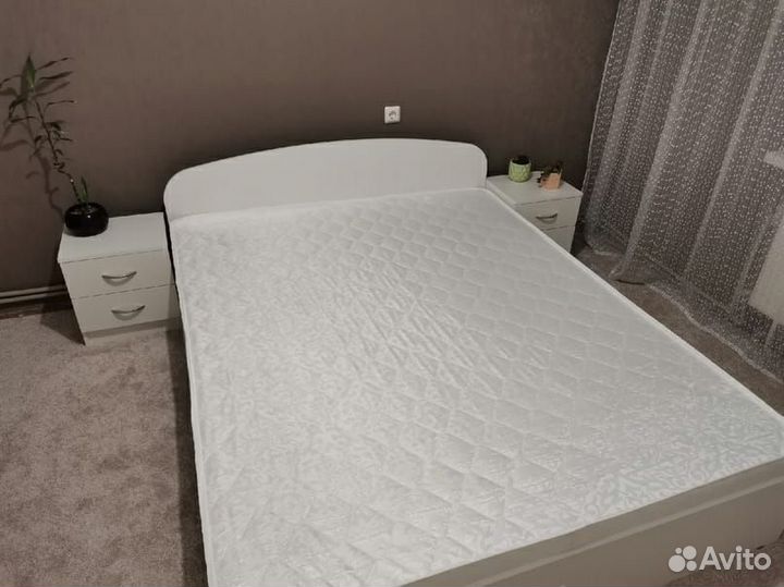 Кровать Хлоя белая с матрасом 2-спальная