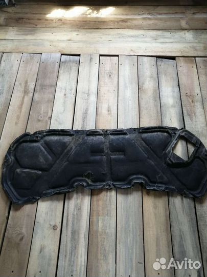 Шумоизоляция капота Nissan Primera P12