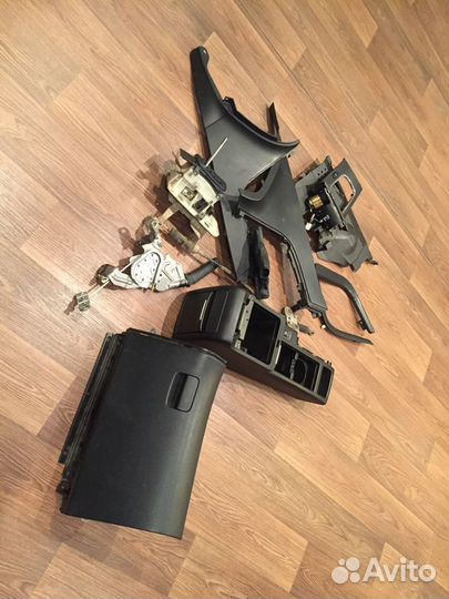 Пластик салона Subaru Legacy,Outback. Левый руль