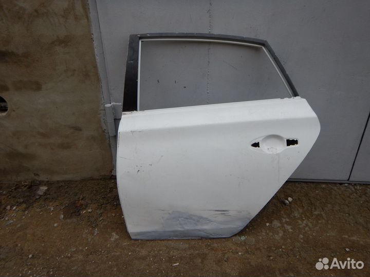 Дверь задняя левая Nissan Sentra B17R
