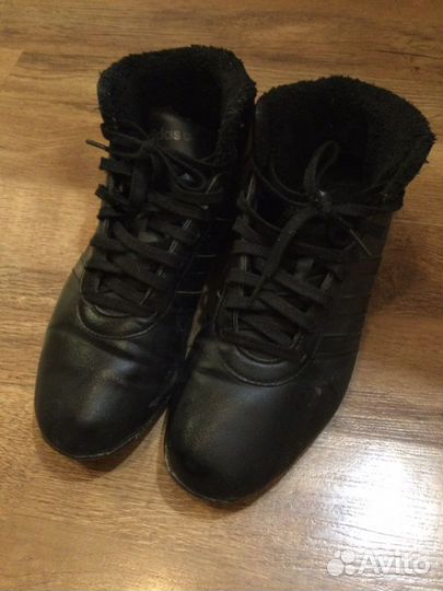 Ботинки Matt Nawill и кросы Adidas