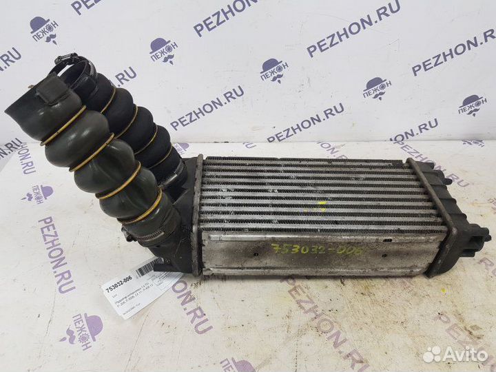 Радиатор интеркулера Peugeot 308