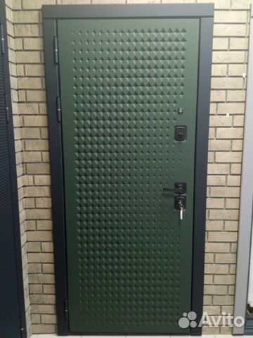 Дверь с зеркалом