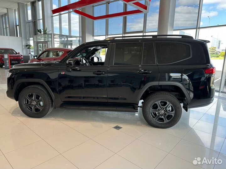 Toyota Land Cruiser 3.3 AT, 2022