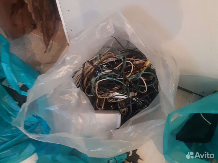 Провода,зарядки,блоки питания