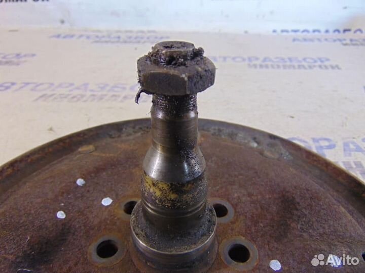 Щит опорный для Volkswagen Passat 1988-1993г