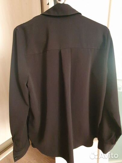 Рубашки (2шт) жен. Uniqlo хлопок размер S (Rus)