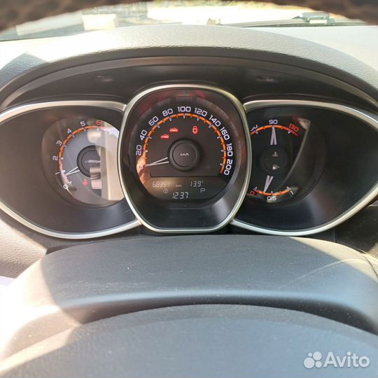 LADA Vesta 1.6 CVT, 2019, битый, 68 000 км