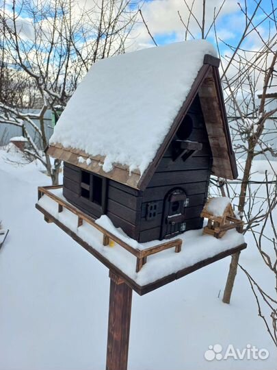 Домик кормушка декоративная для белок для птиц