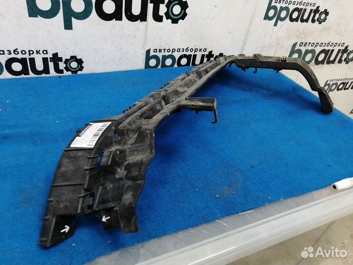 Кронштейн заднего бампера правый CK52-17A881-AA