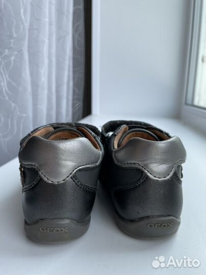 Кроссовки geox 23