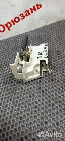 Замок задней правой двери Kia magentis