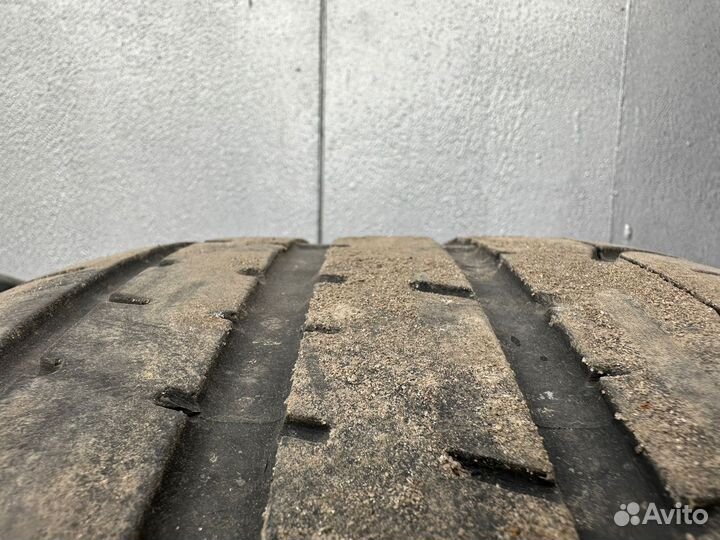 Pirelli P Zero 255/40 R19 100Y