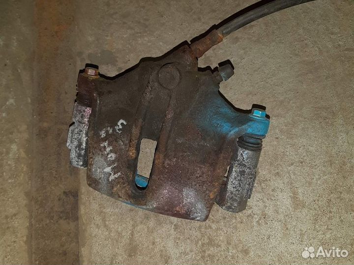 Суппорт передний левый Ford Mondeo 3 2000-2007