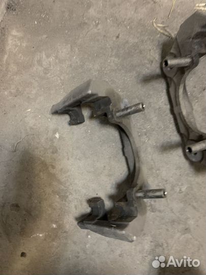 Скоба суппорта бмв X5 f15 BMW X6 f16