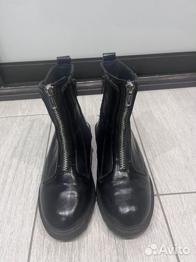 Ботинки Zara для девочки 35 размер