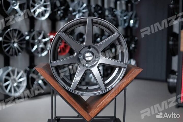 Литой диск в стиле vossen R16 5x100