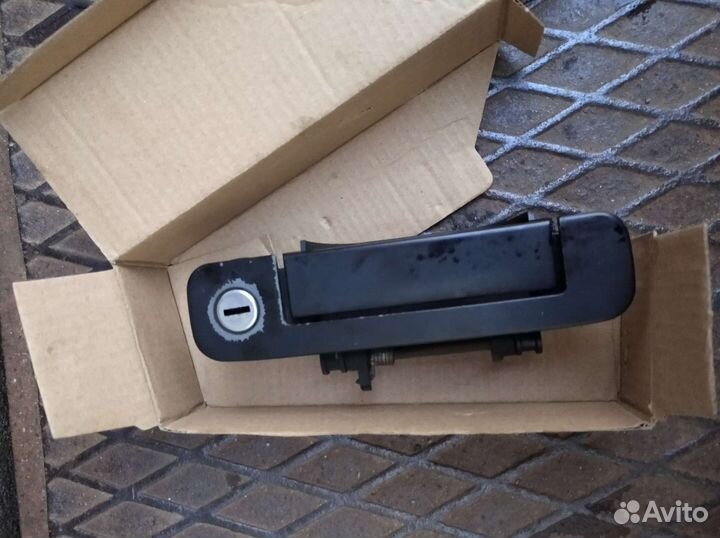 Ручка открывание дверей переднее audi 80