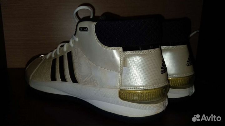 Кроссовки Adidas 53-го размера